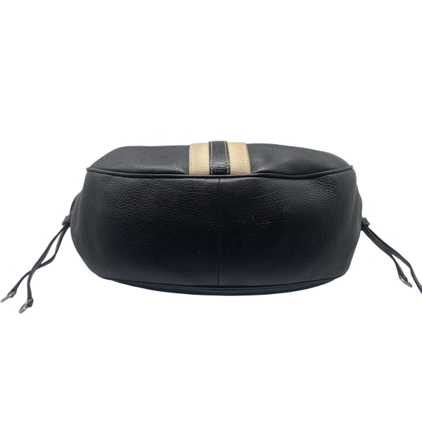PRADA - Image 2