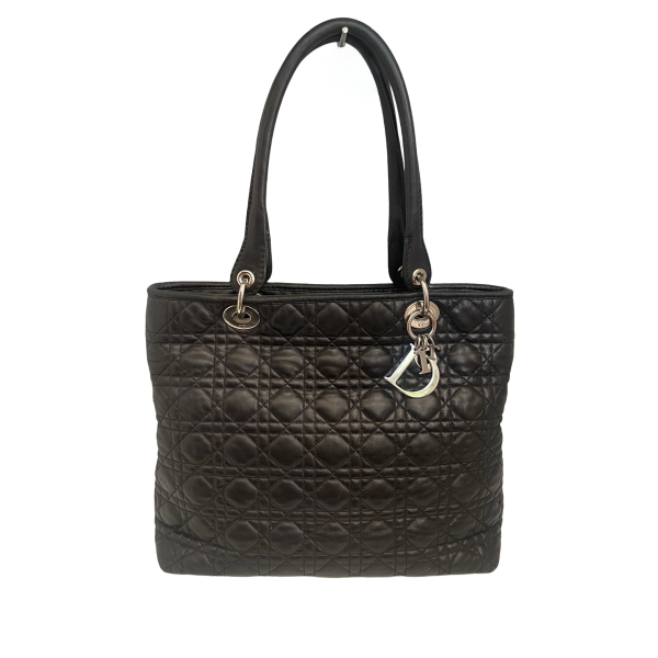 CHRISTIAN DIOR