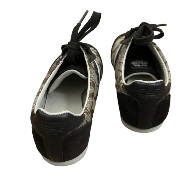 COACH - Image 3